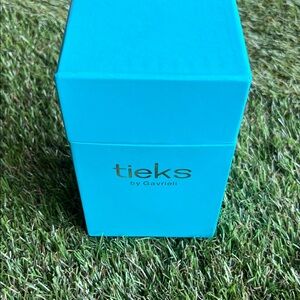 Tieks Turquoise Flats
